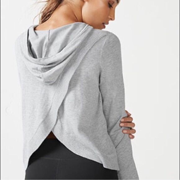 Fabletics Gray Cropped Light Hoodie Open Back - Women’s Medium - Picture 1 of 12
